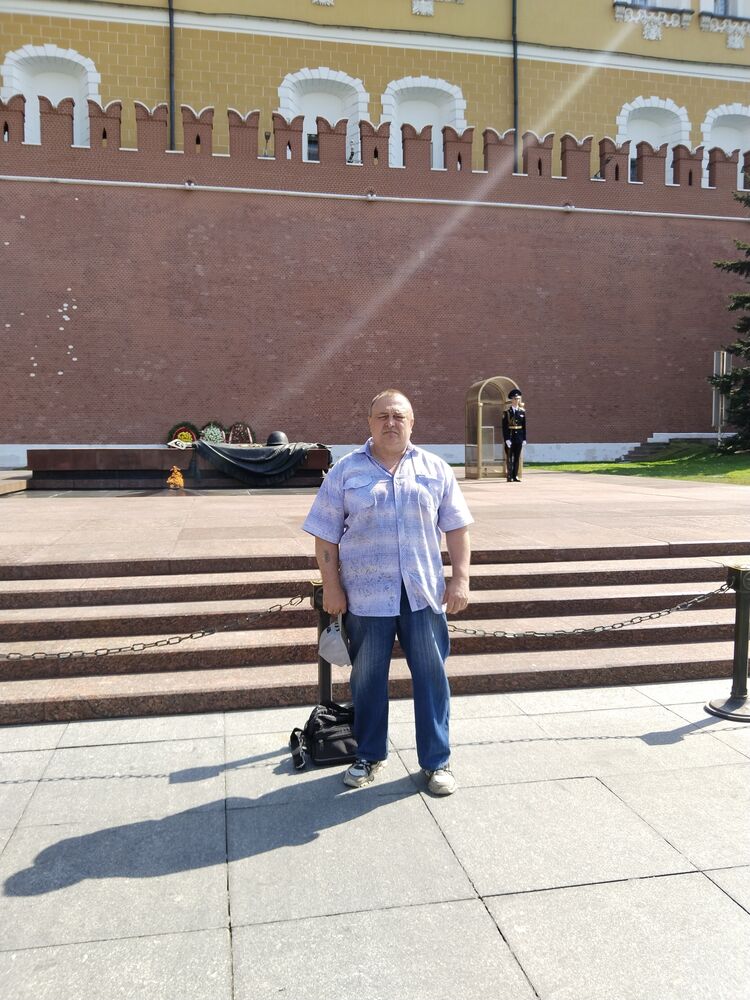  34325263  Viktor, 64 ,    