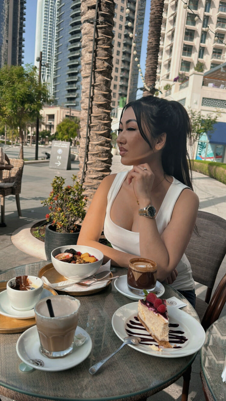  32606243  Aisha, 25 ,    