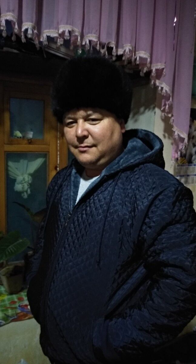  16751743  Azizhon, 45 ,    