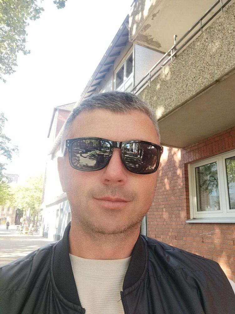  ,   Andrei, 39 ,   ,   , c 
