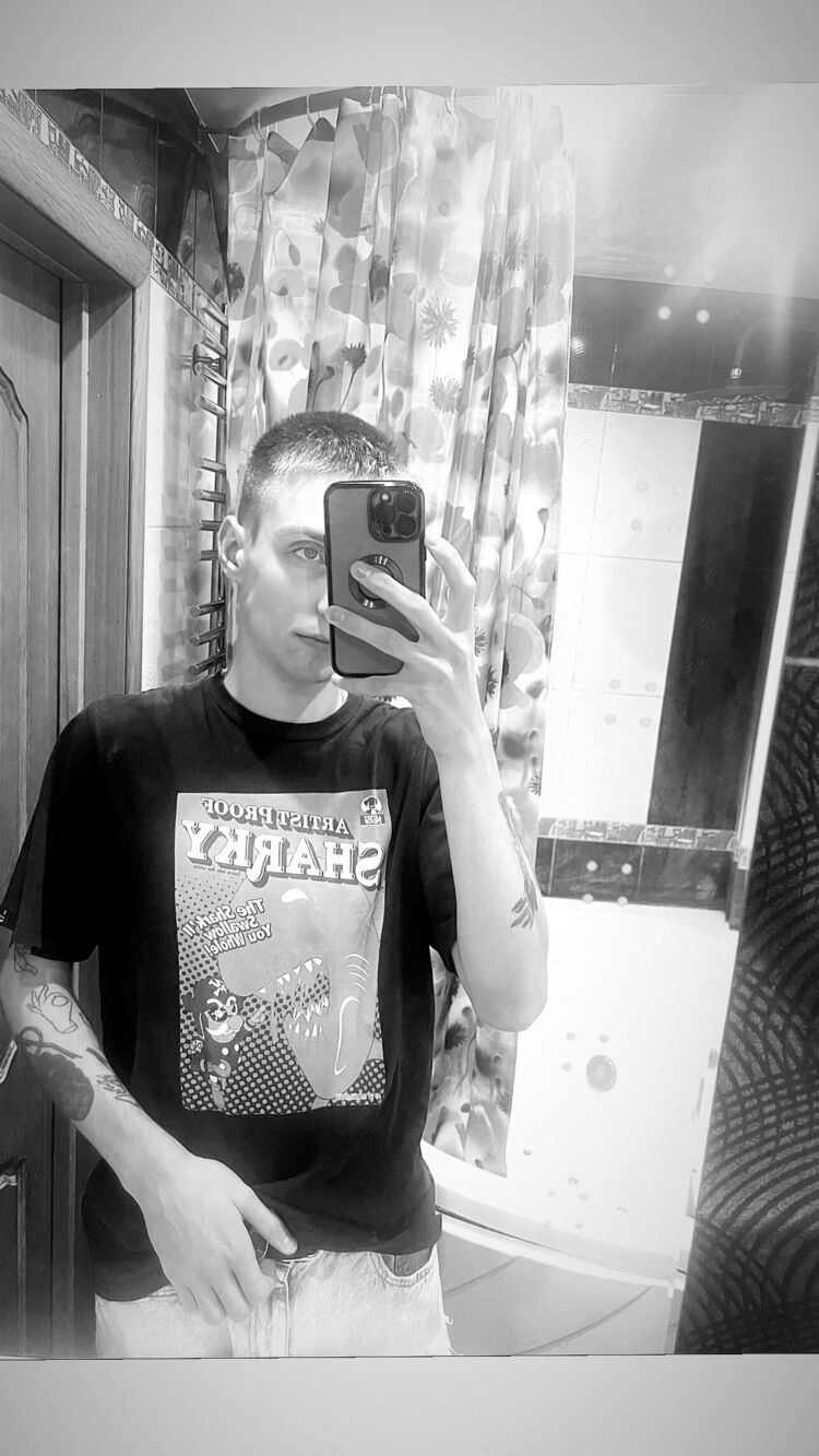  29793673  Stas, 23 ,    