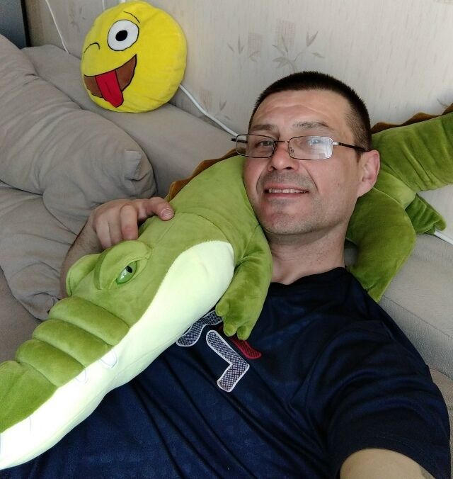  53525853  VLADIMIR, 45 ,    -