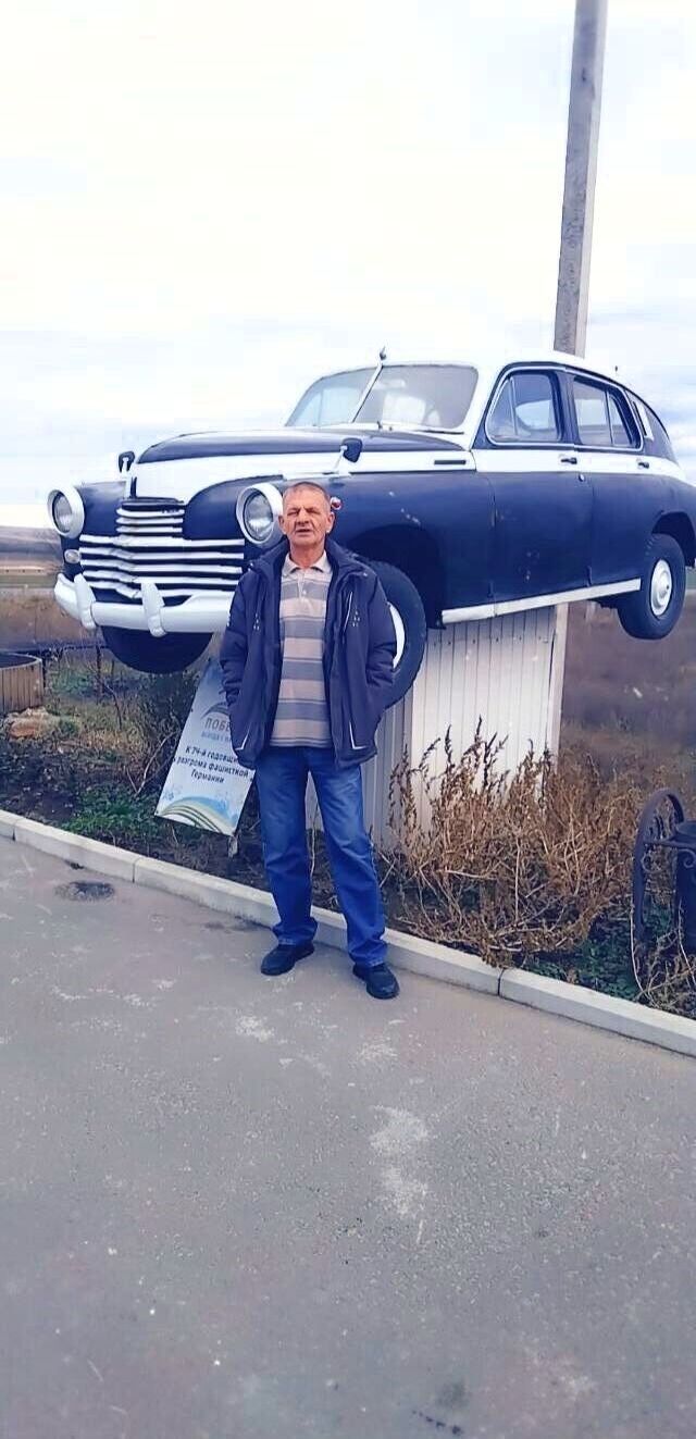  33303843  , 52 ,    