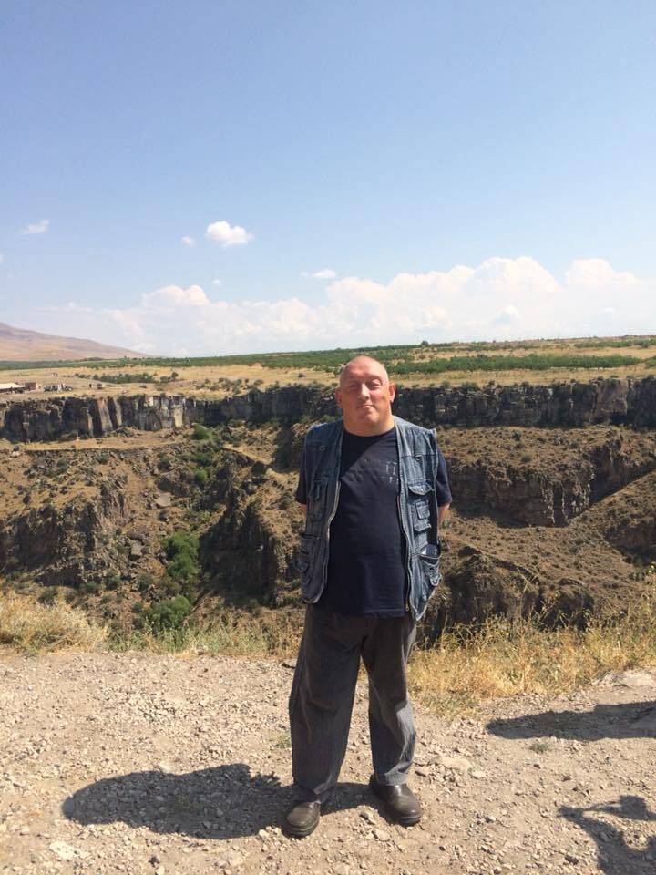  30317043  Gevorg, 42 ,    