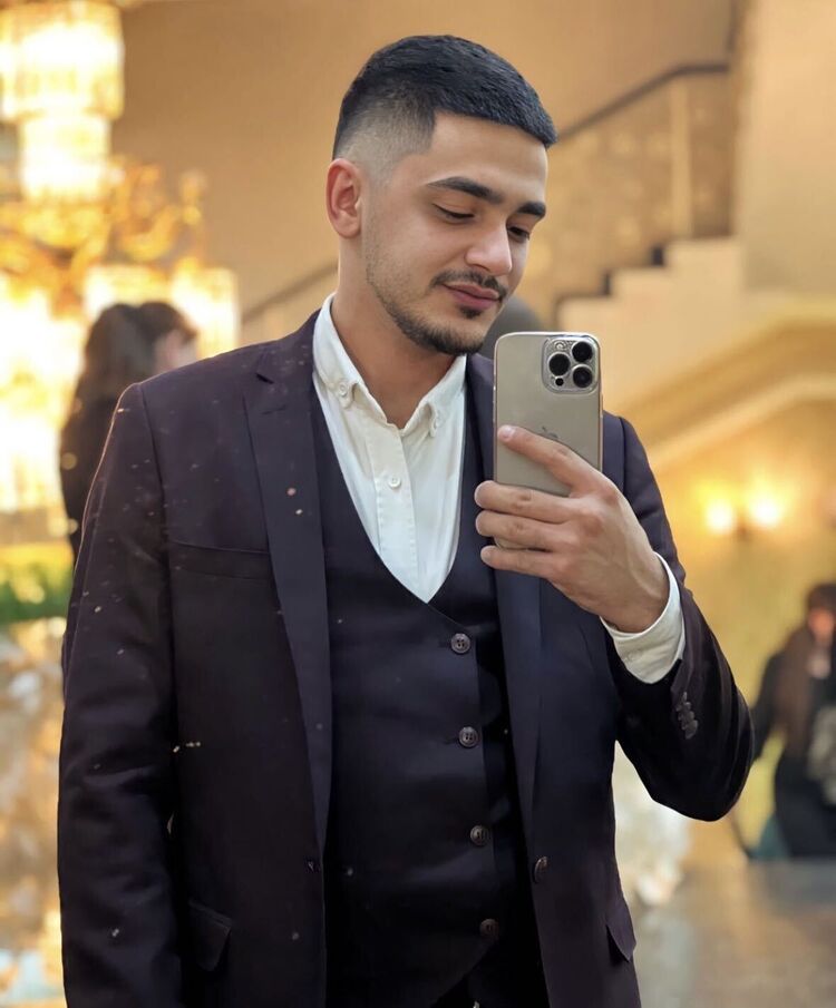  54154993  Ibrahim, 28 ,    