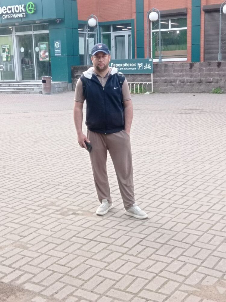  52962733  , 34 ,    -