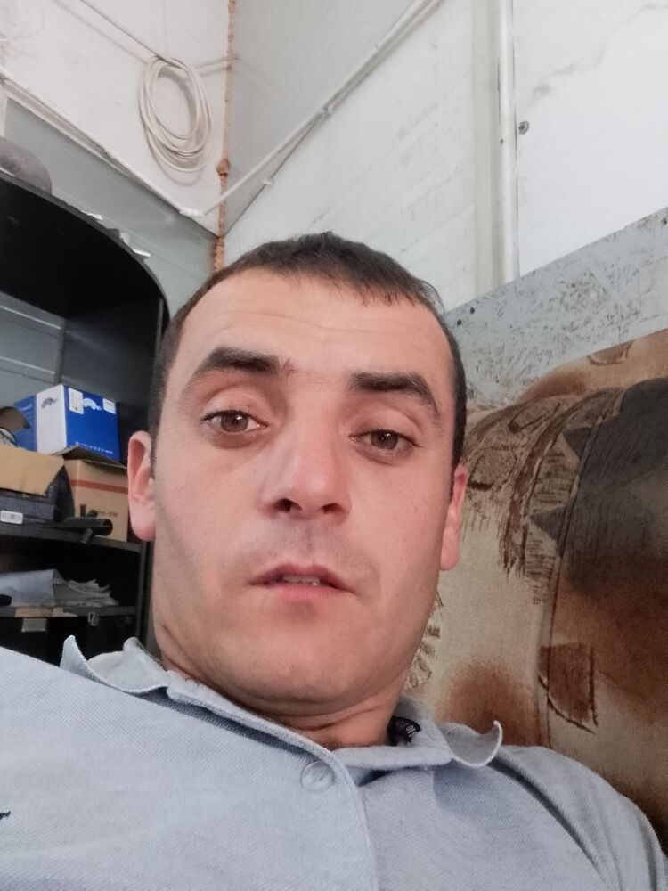  28680383  , 37 ,    