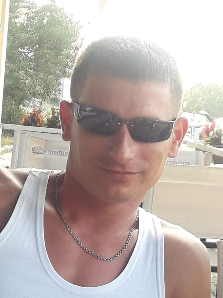  28955693  , 44 ,    