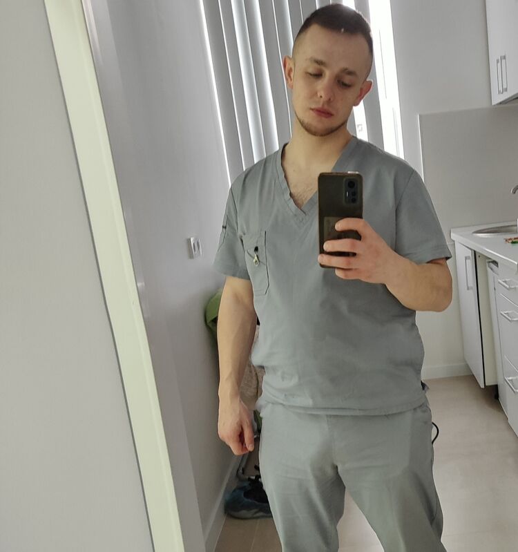  42385873  , 27 ,    
