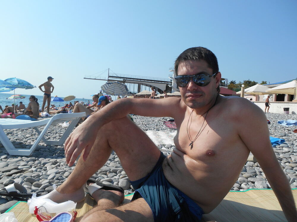  8857713  Miha, 45 ,    
