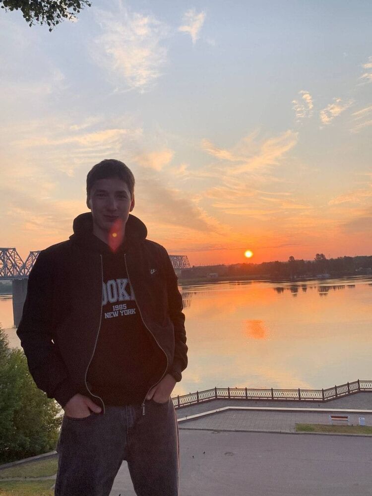  53492903  Fedoskost, 22 ,    