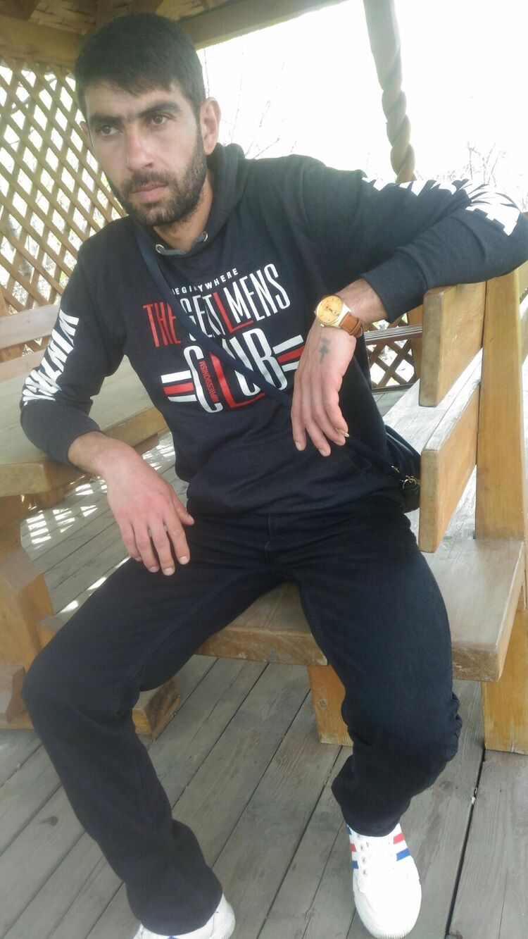  ,   Armen, 37 ,   ,   , 