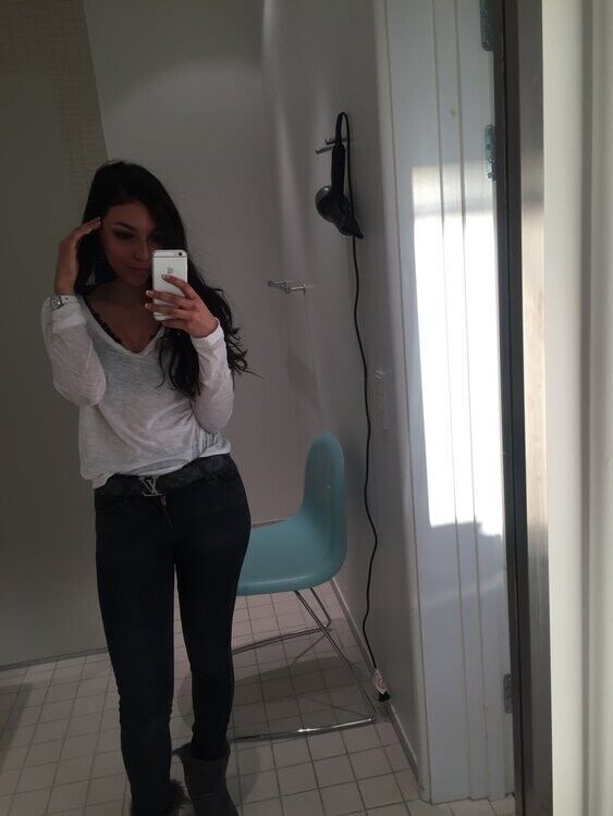  21148003  Anjella, 31 ,    -