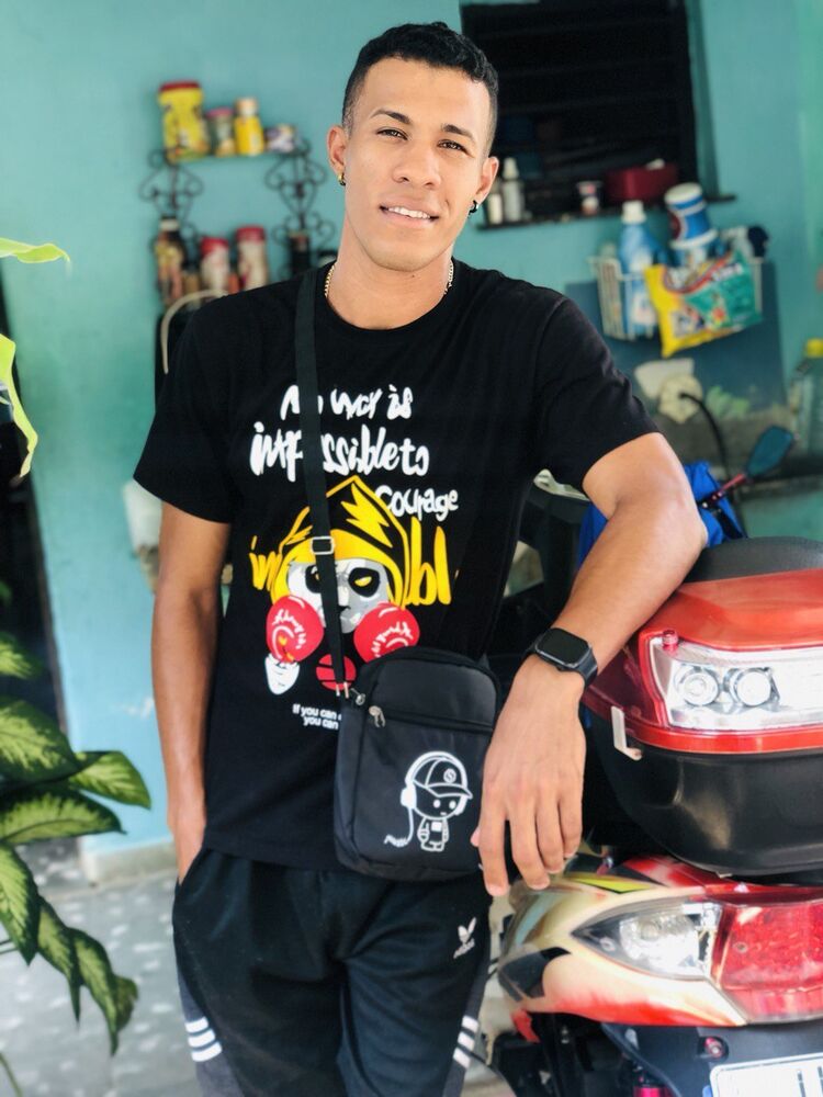  ,   KHRYS DARY, 28 ,   ,   