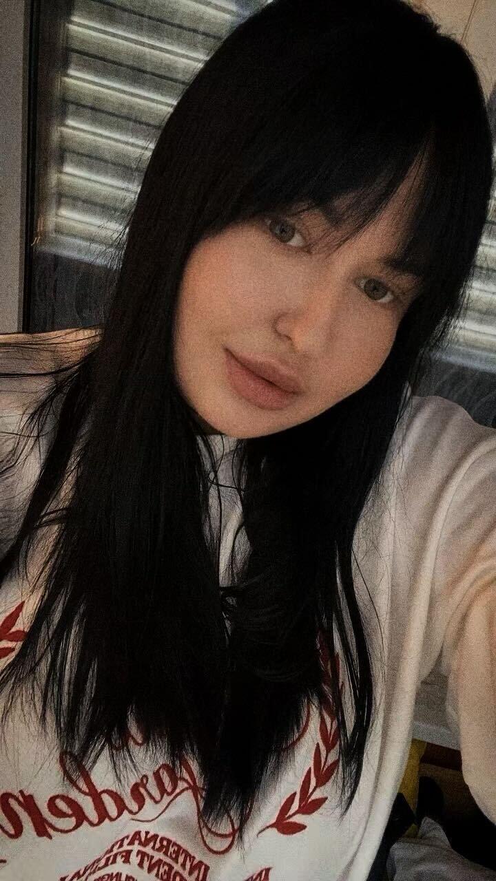  ,   Nadya, 24 ,   