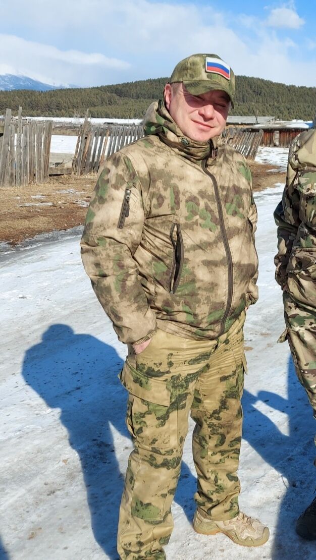  42756273  , 39 ,    --