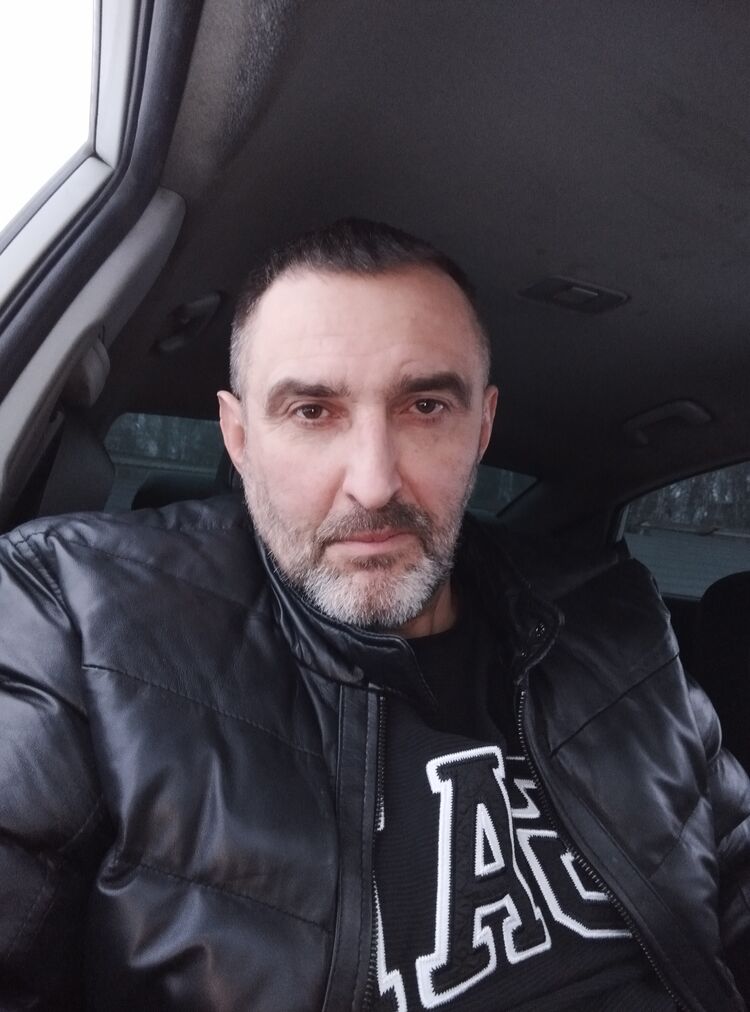  51747373  Sergey, 48 ,    