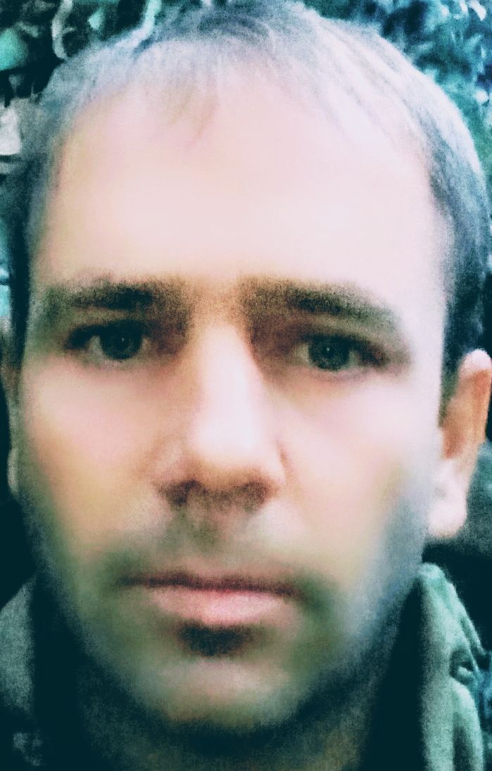  46842813  , 42 ,    --