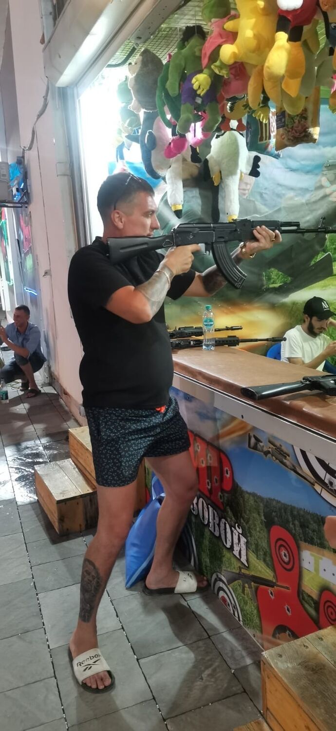  45890313  Andrei, 41 ,    