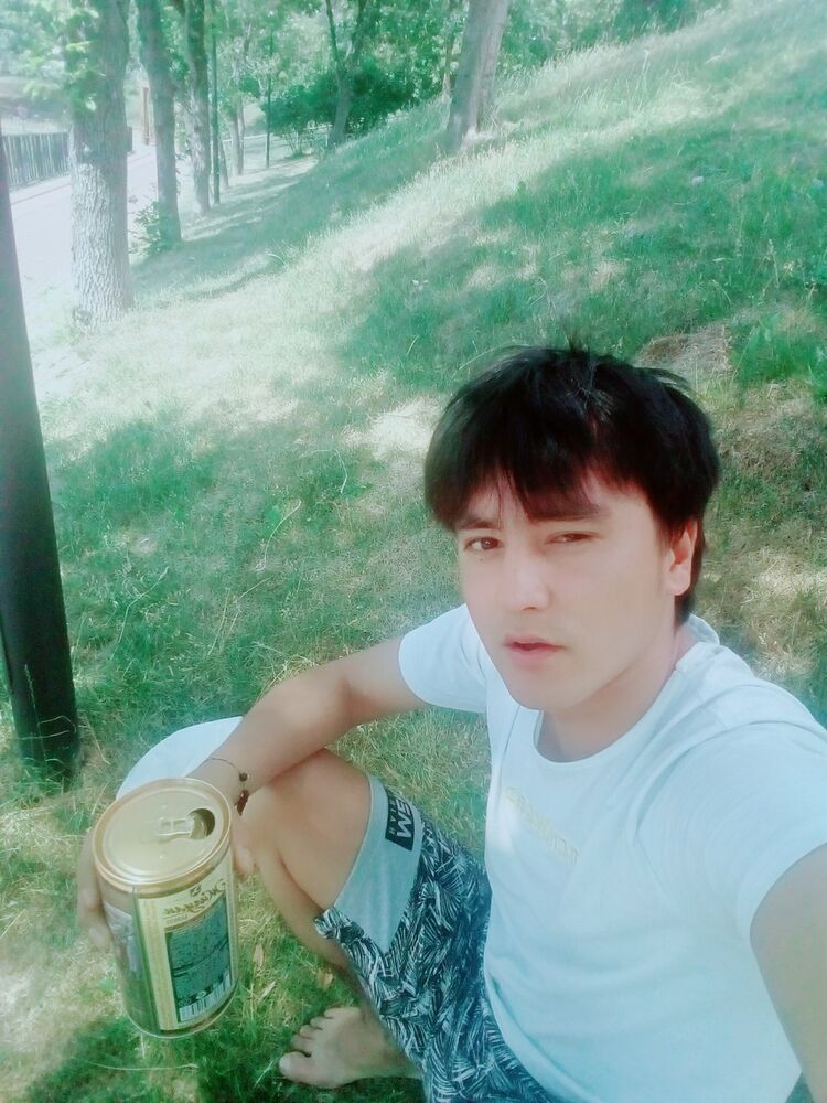  ,   Ali, 32 ,   ,   , c 