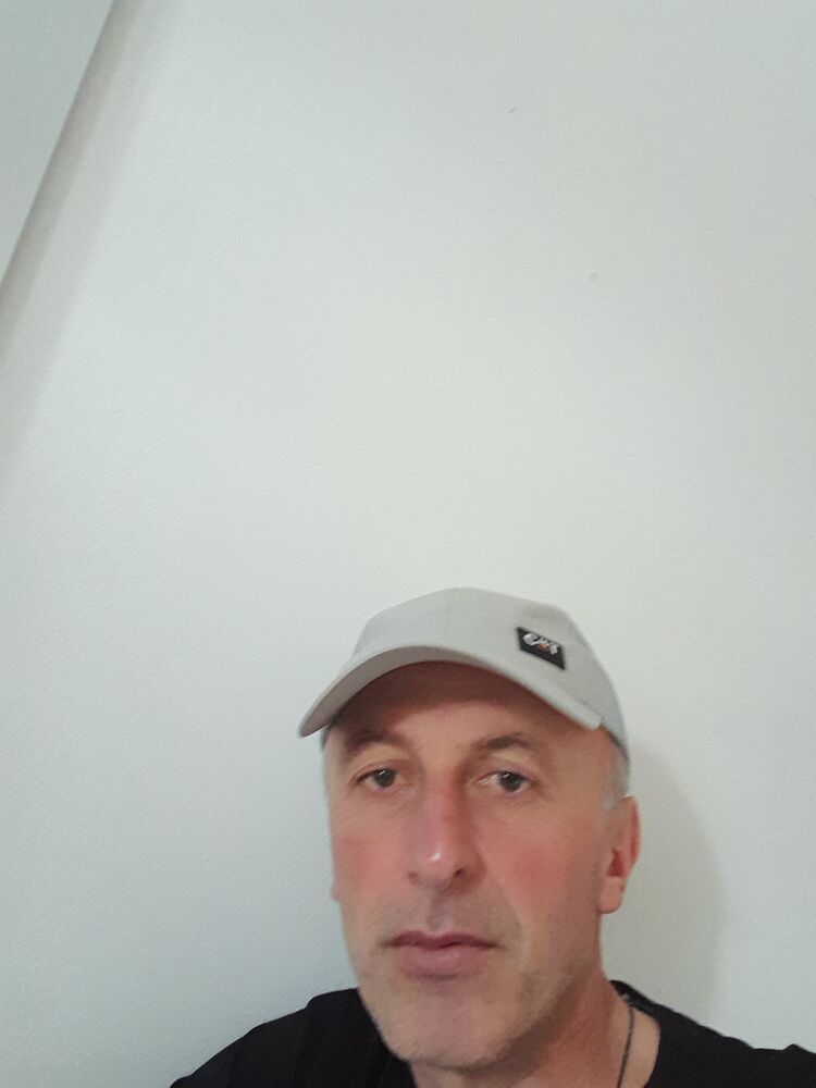  ,   Maxo, 48 ,   ,   