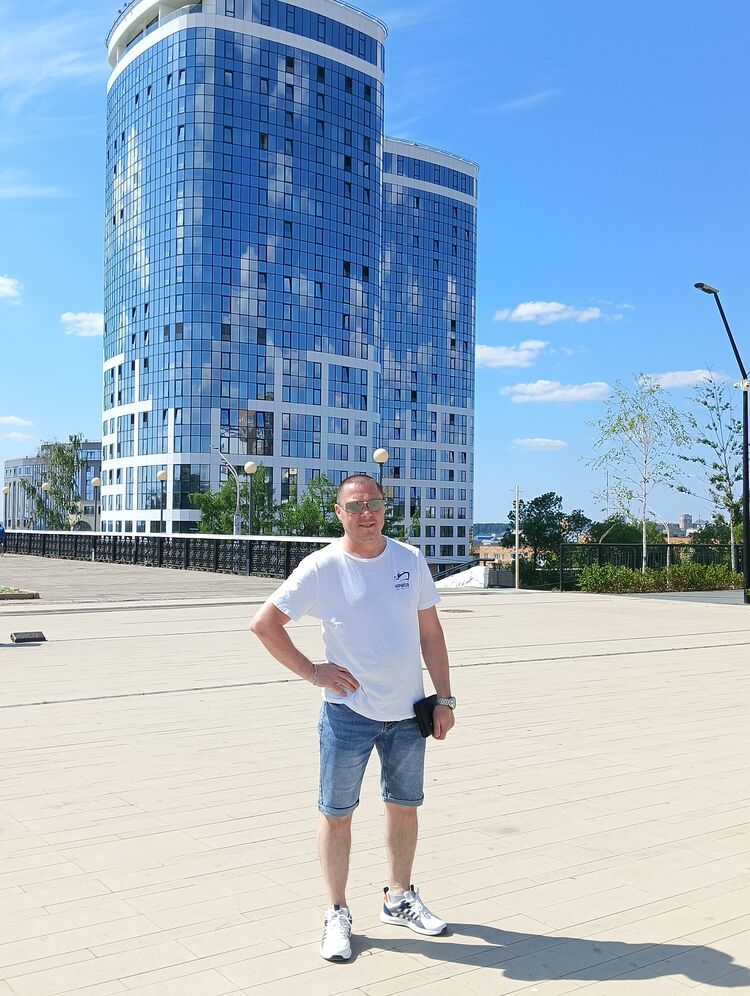  46579683  MARAT, 45 ,    