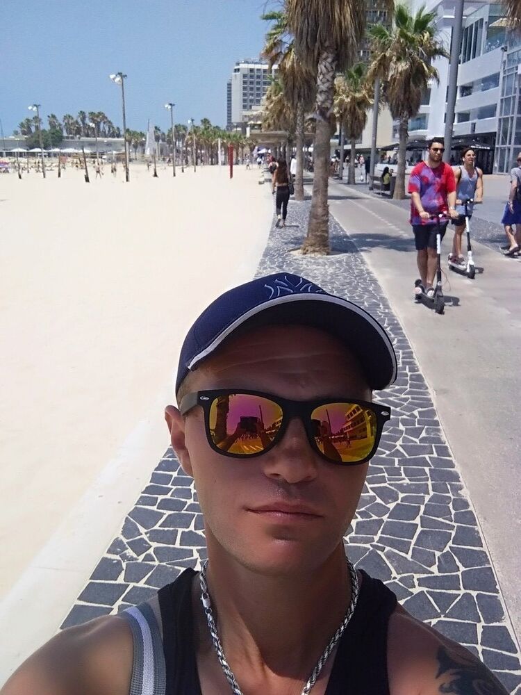  Tel Aviv-Yafo,   Denis, 44 ,   ,   , c 