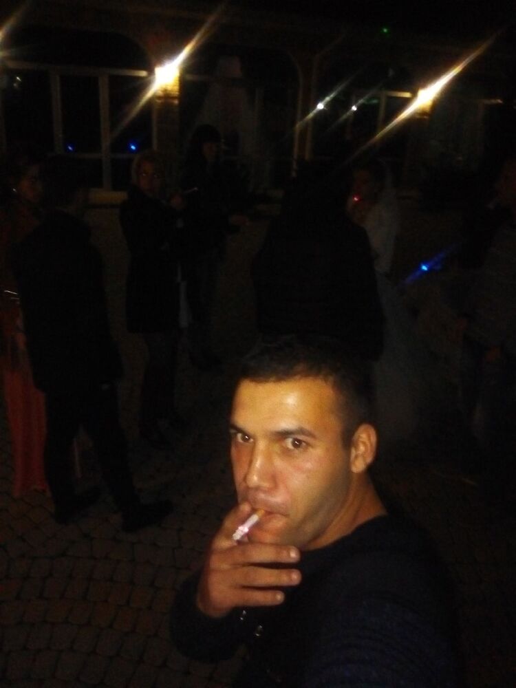  40305383  , 31 ,    