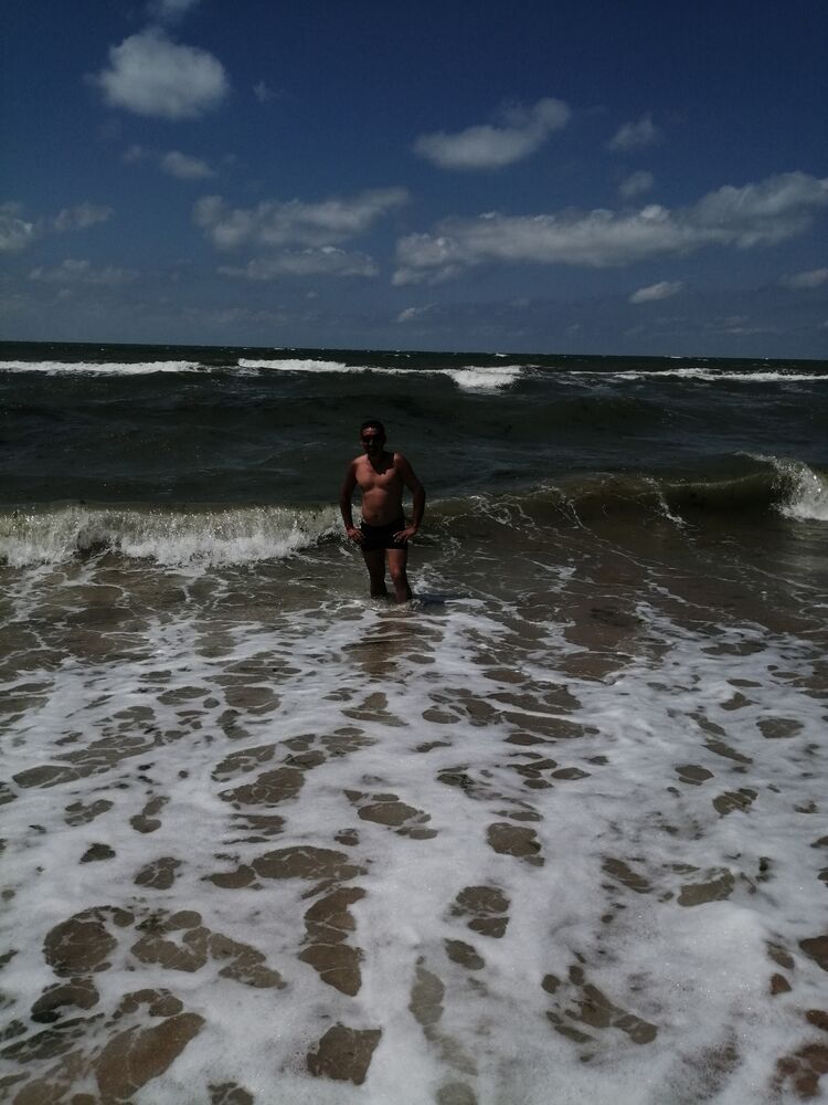  ,   Albert, 42 ,   ,   
