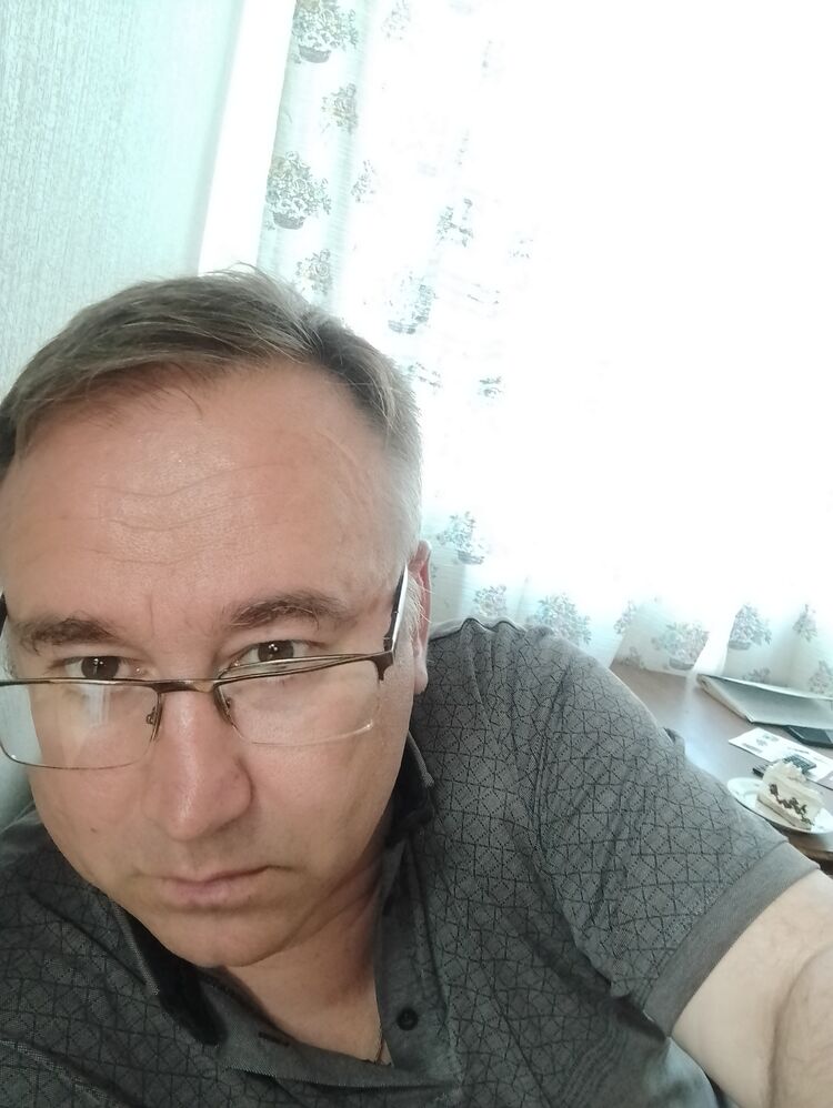  38273743  , 49 ,    