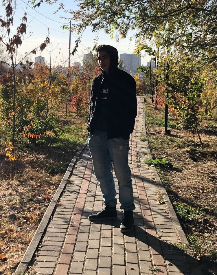 ���� 39293583 ����� Ash, 21 ���, ���� ���������� � �������