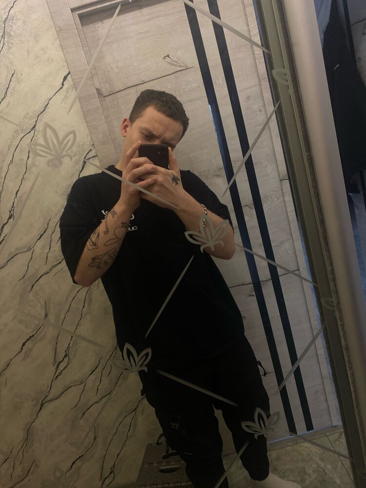  48626233  Aleksey, 23 ,    