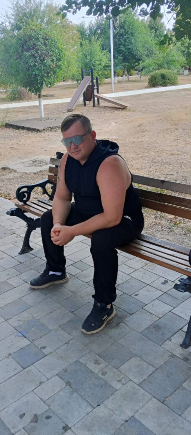  54606433  Andrei, 40 ,    