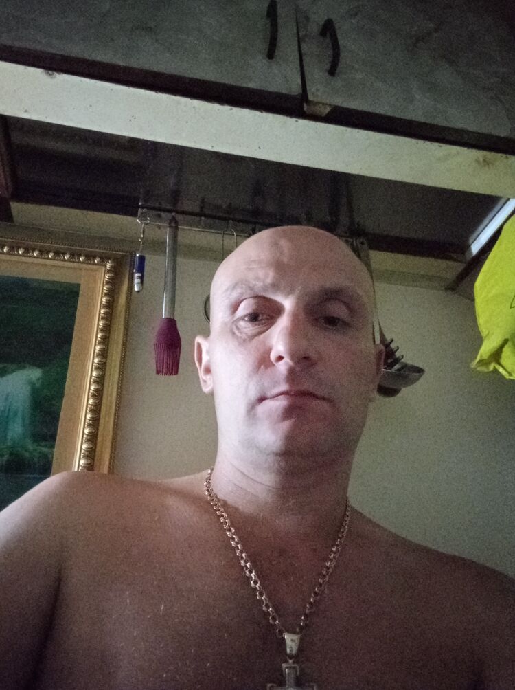  23392593  , 40 ,    