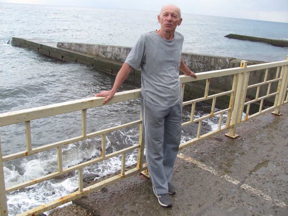  ,   Wiktor, 67 ,   ,   , c 