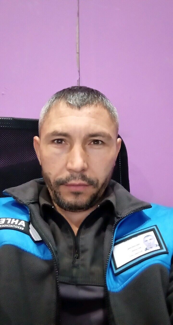  47118033  , 40 ,    