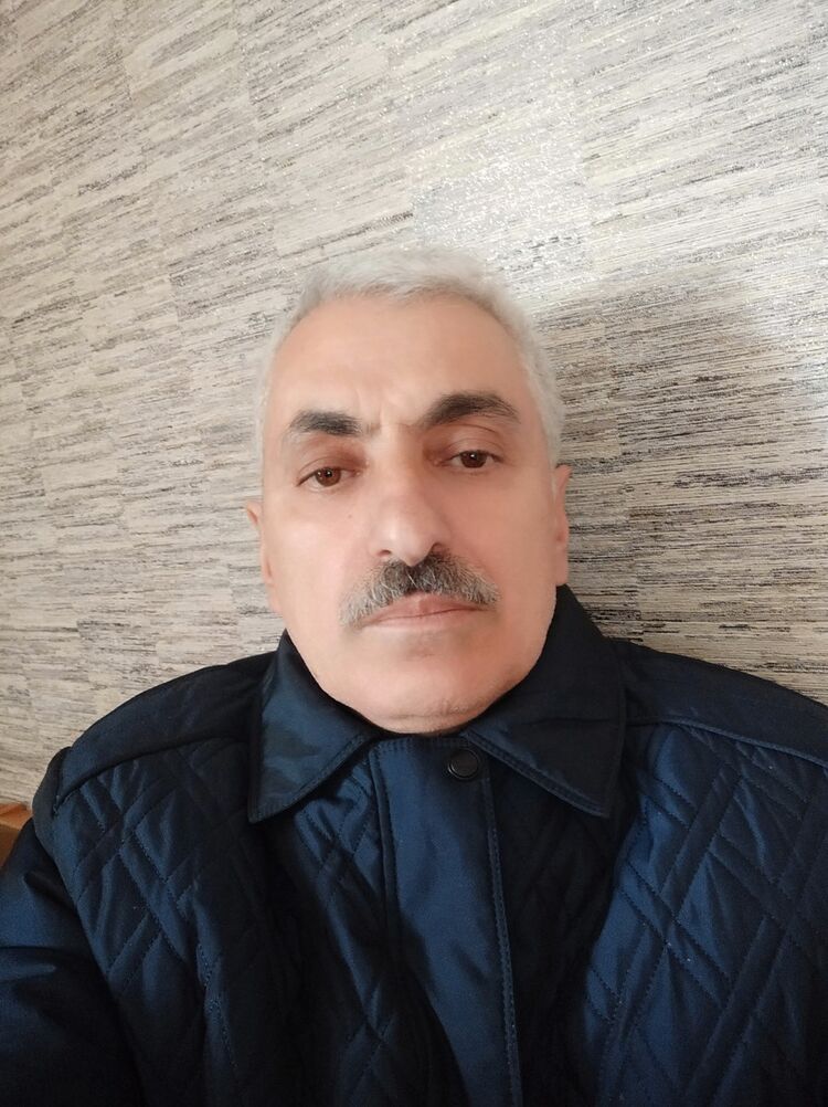  19438203  Abulfat, 62 ,    