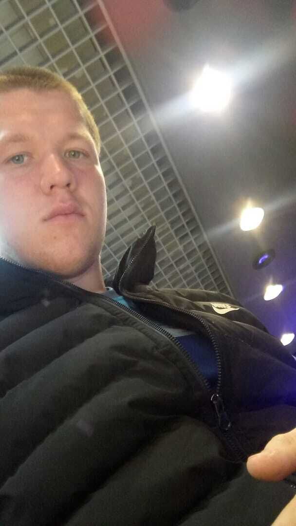  48607303  Denis, 29 ,    