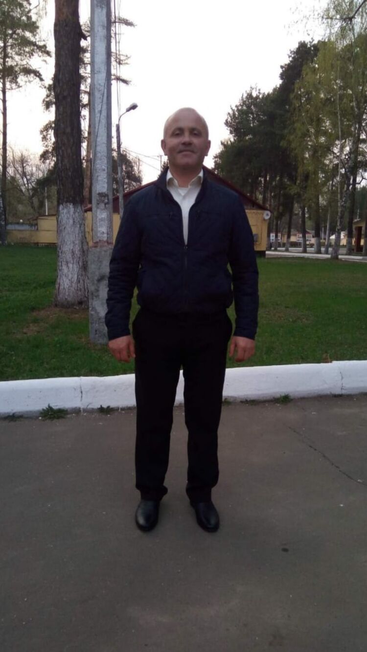  32010953  Igor, 51 ,    
