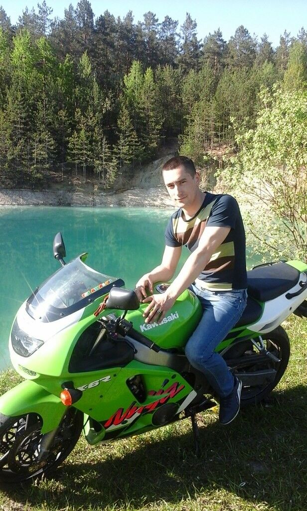  6723983  Aleksei, 34 ,    