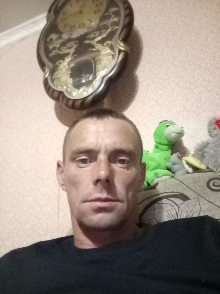  ,   Roman, 37 ,   c 