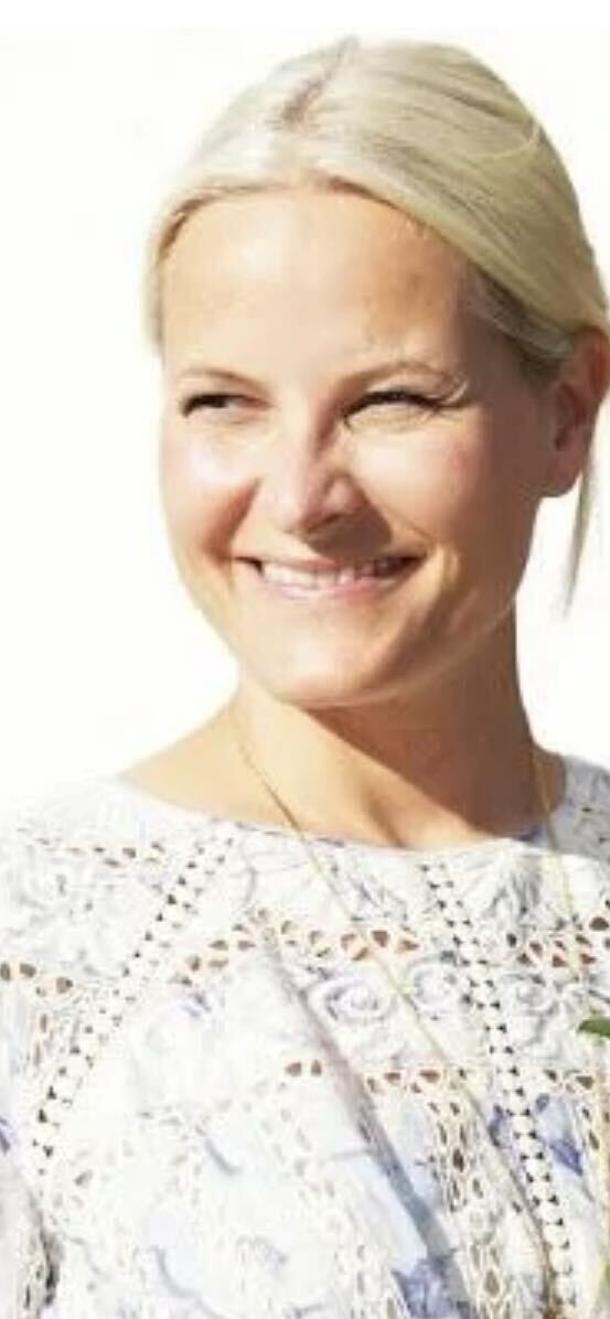  ,   Maria, 42 ,  
