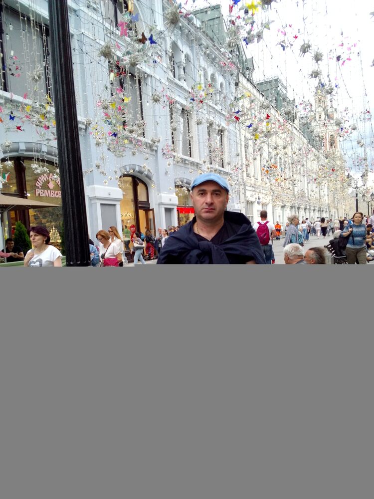 ,   Goga, 39 ,   ,   