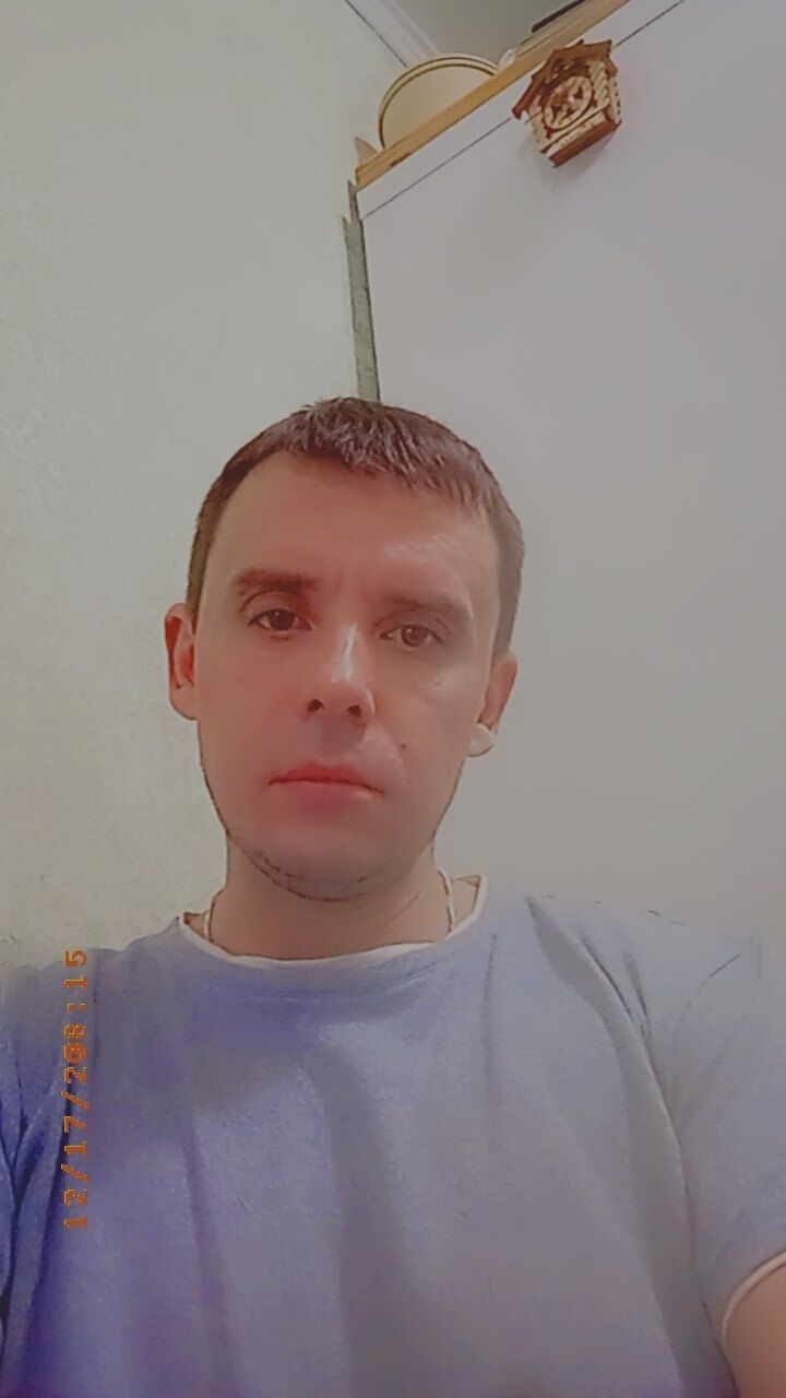  52636383  Denis, 38 ,    