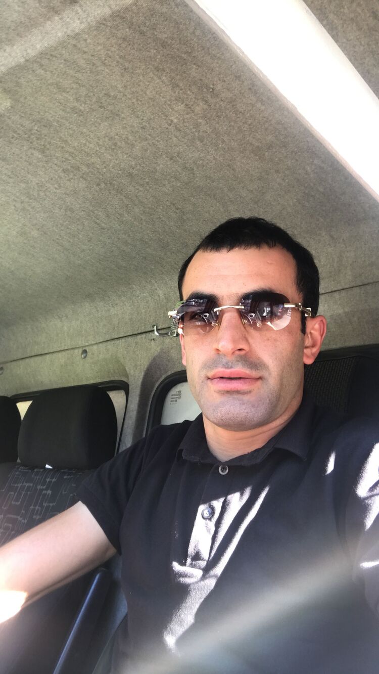  37063923  , 32 ,    