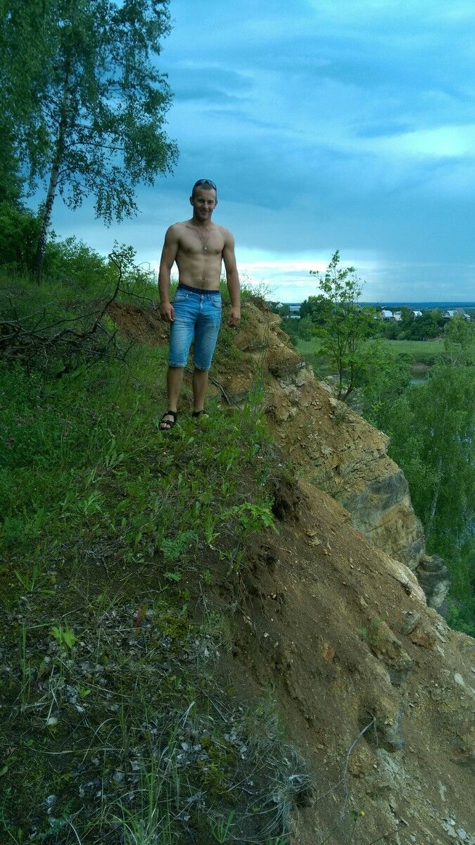  11197953  Andreyi, 31 ,    
