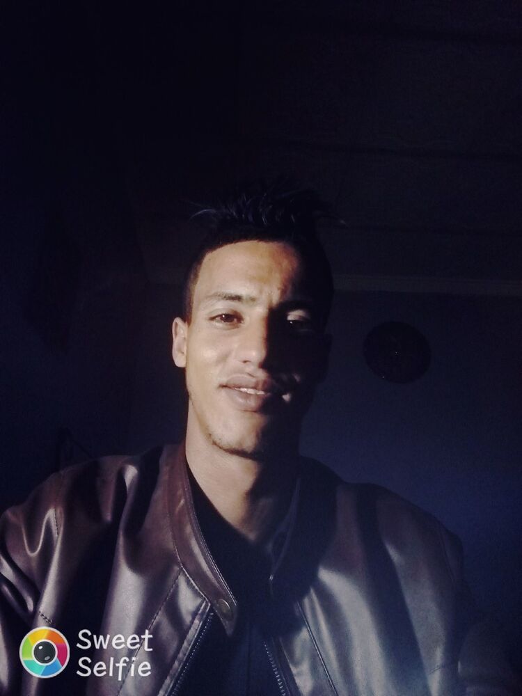 19023893  Mohammad, 28 ,    Tlemcen