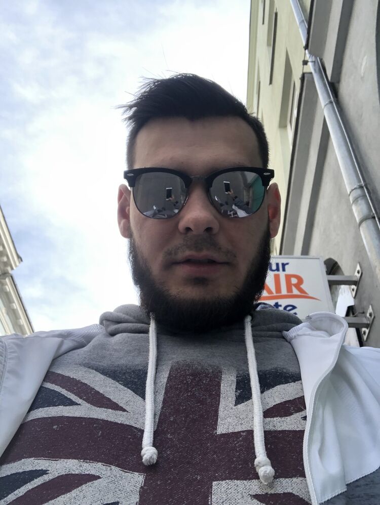  15985883  , 33 ,    