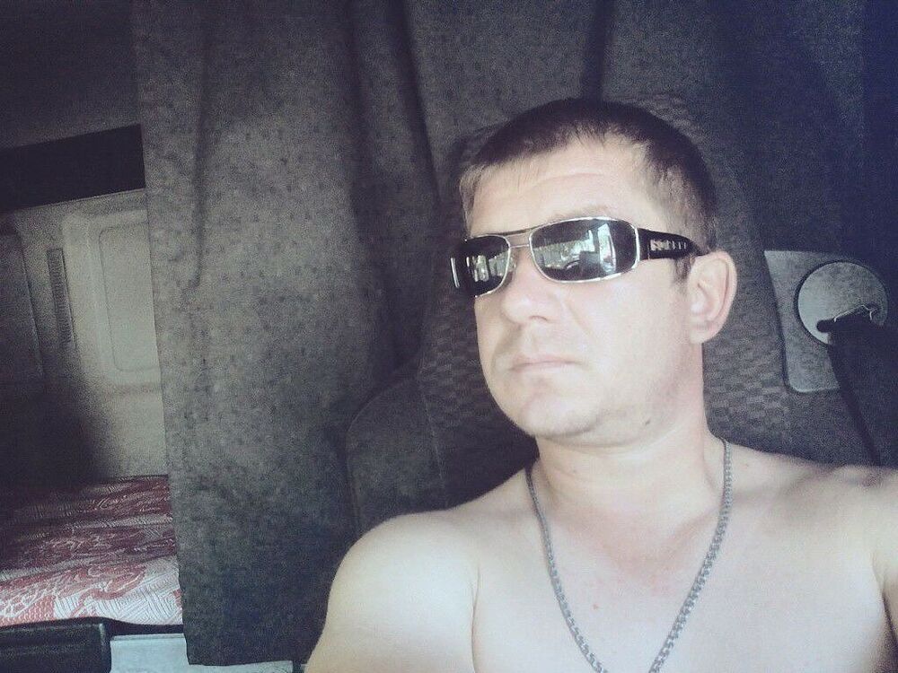  29567523  , 44 ,    