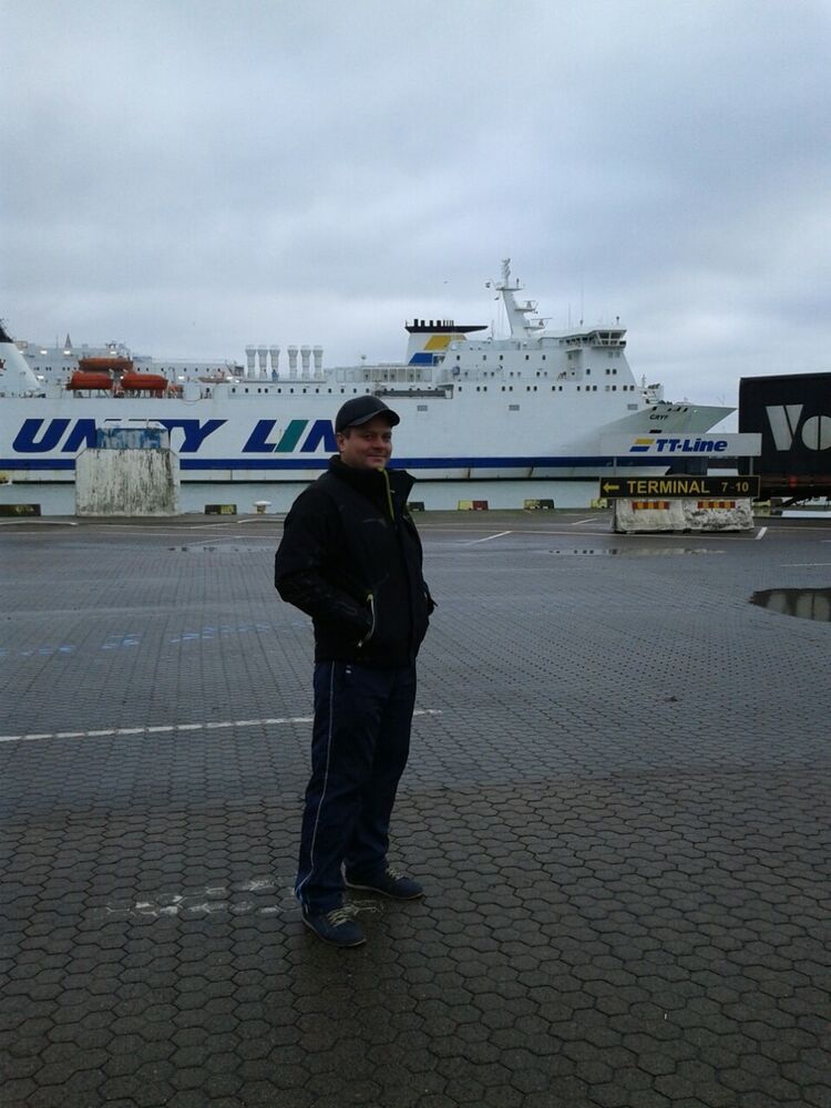  ,   Nik, 46 ,   ,   , c 